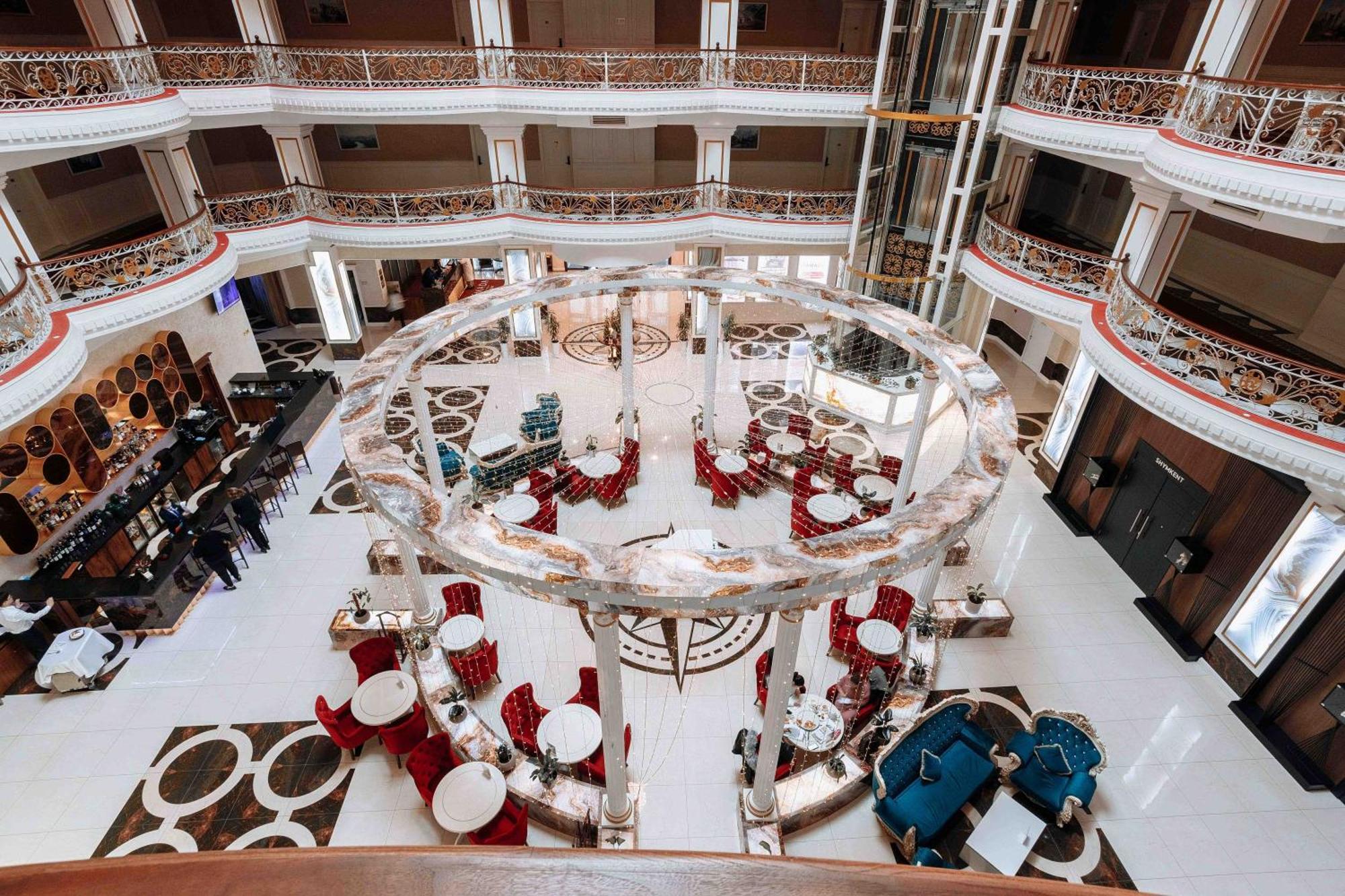 Ramada By Wyndham Shymkent Hotell Eksteriør bilde