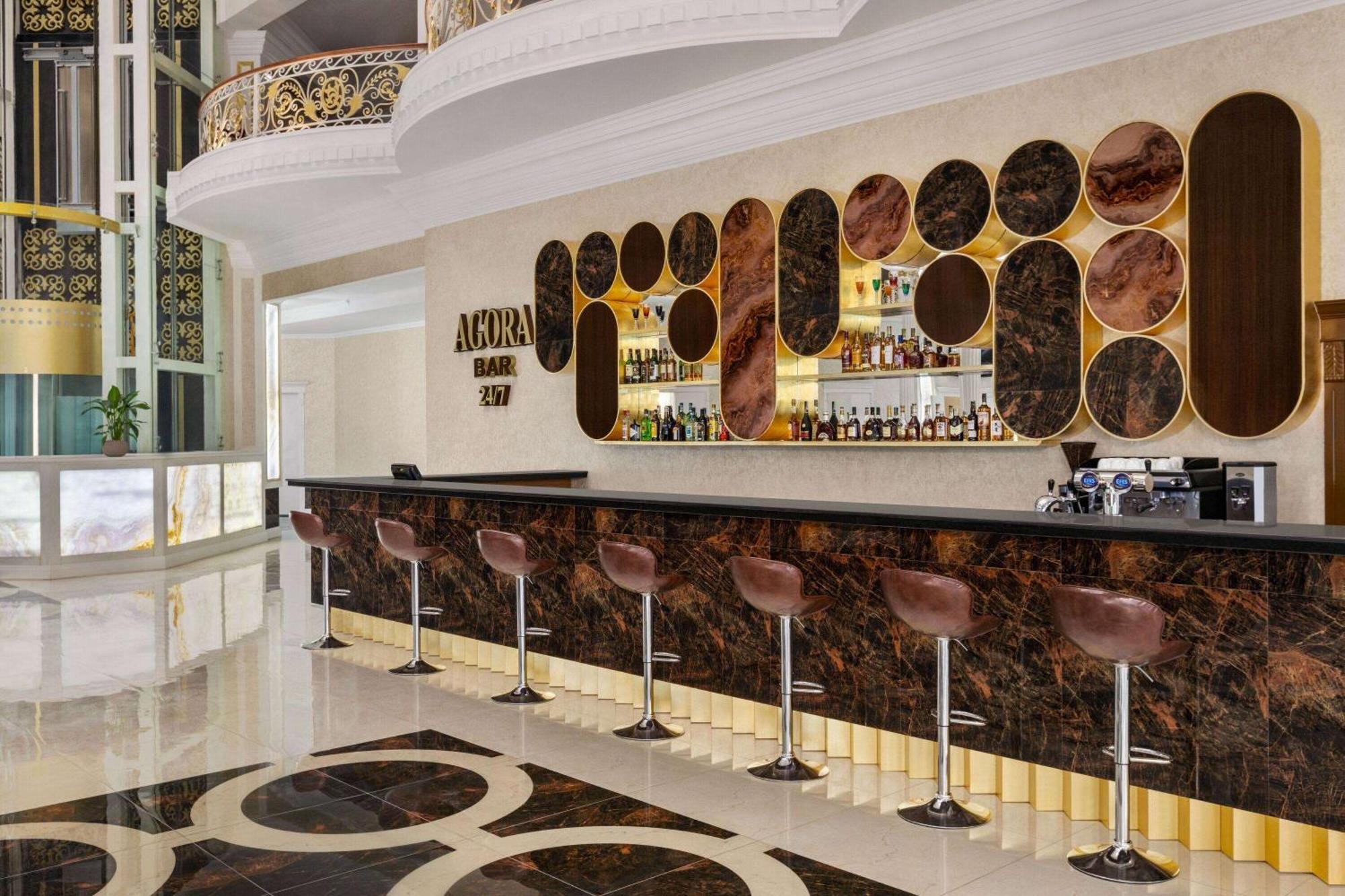 Ramada By Wyndham Shymkent Hotell Eksteriør bilde